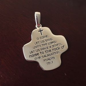 Sterling silver cross pendant